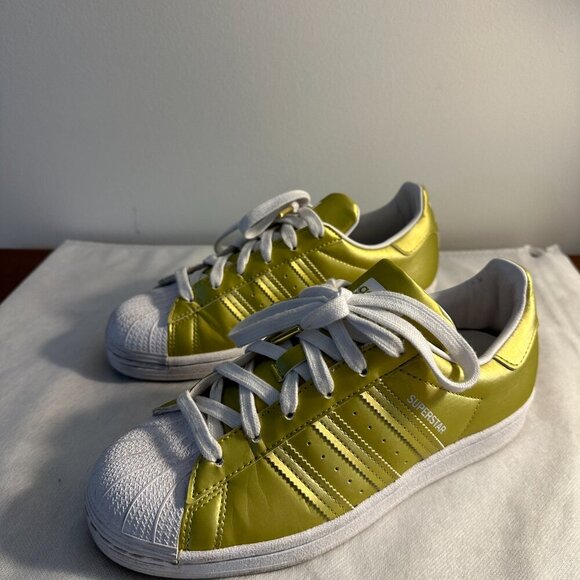 Adidas Superstar 'Gold Metallic' - Picture 7 of 11